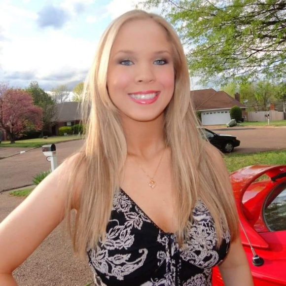 Meet Your Posher - Picture 6 of 8